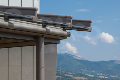 Detail převisu střechy Terrazza Plus.